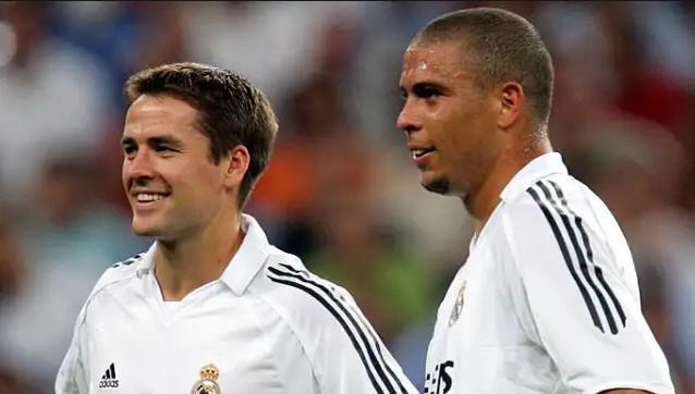 队迅速拉开 队迅速拉开